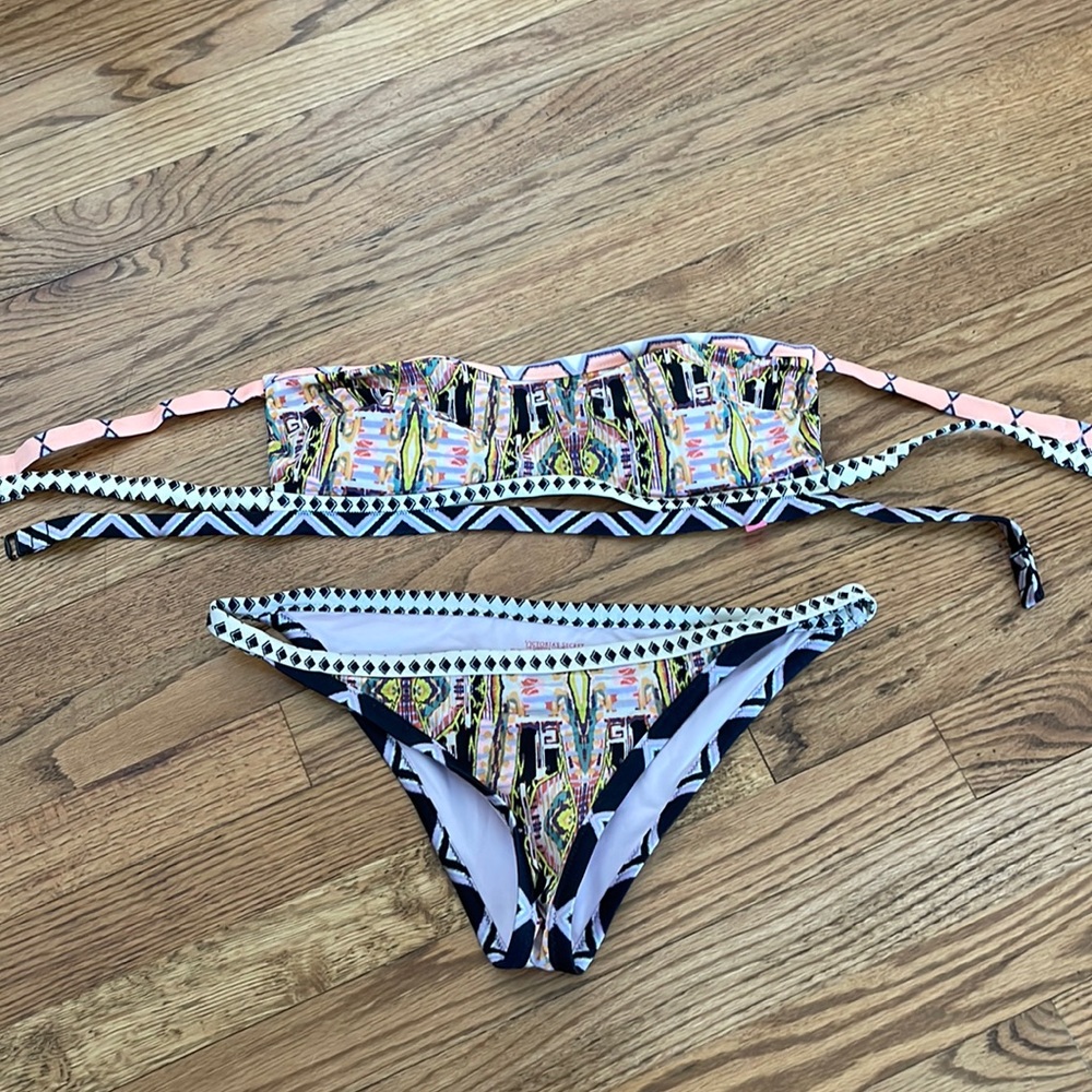 Victoria’s Secret Bandeau Style Swimsuit - Medium